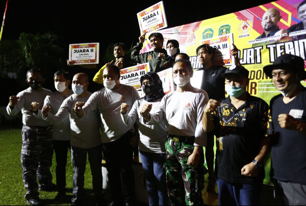 Kasmidi Bulang Tutup KSPT I FPTI Kaltim 2022, Kutim Peringkat Pertama.